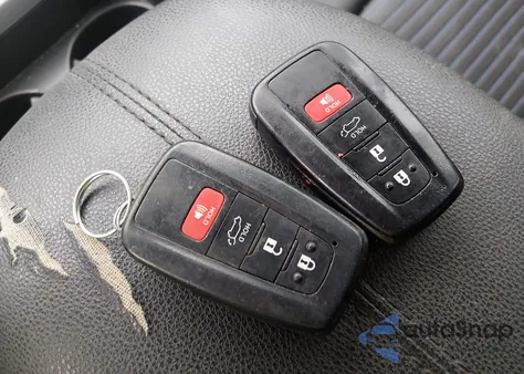 2019 Toyota Rav4 Hybrid Xse from USA, damaged, VIN 2T3EWRFV9KW040751